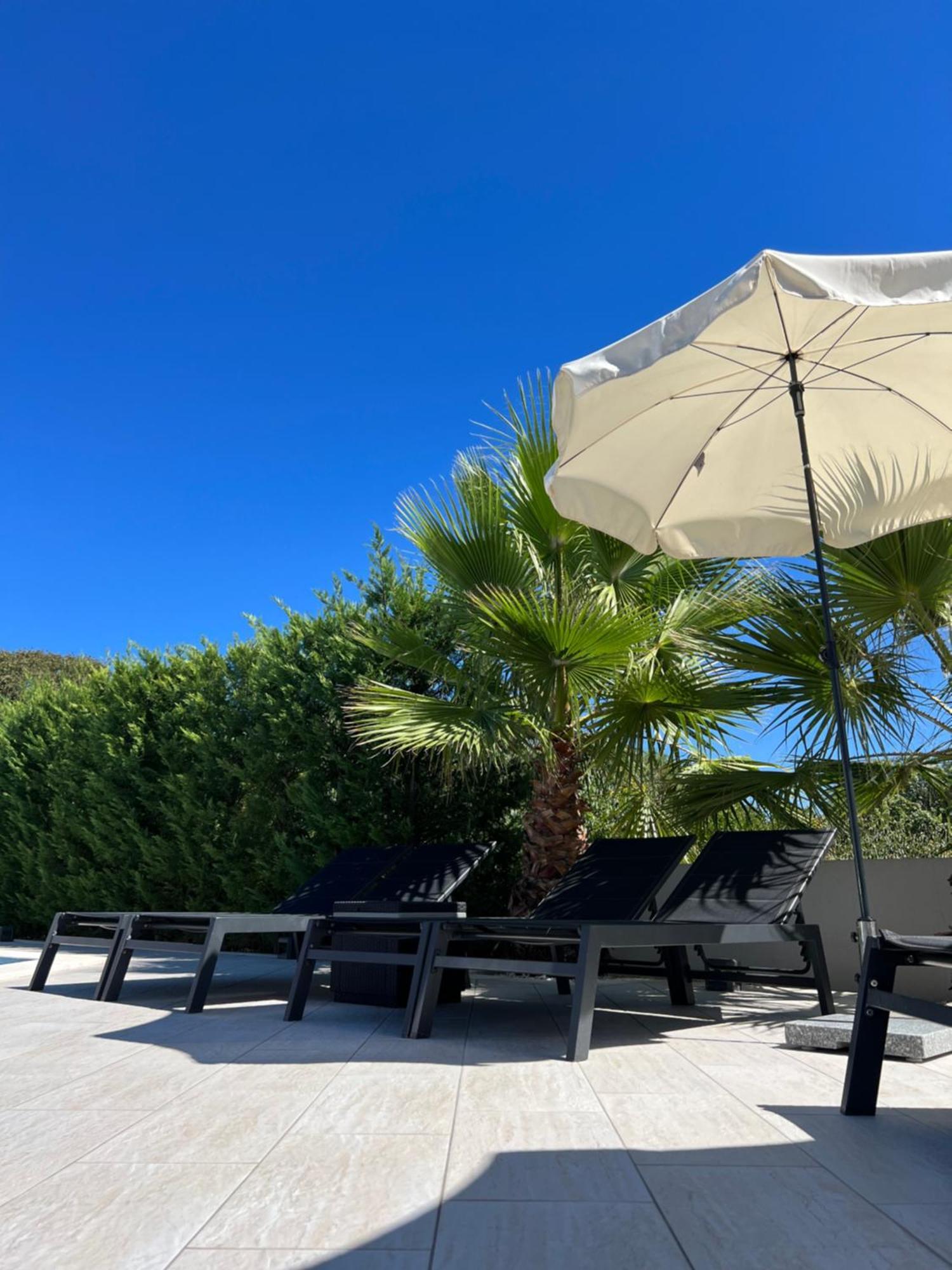 Holiday Luxury Resort Sundance 特罗吉尔 外观 照片